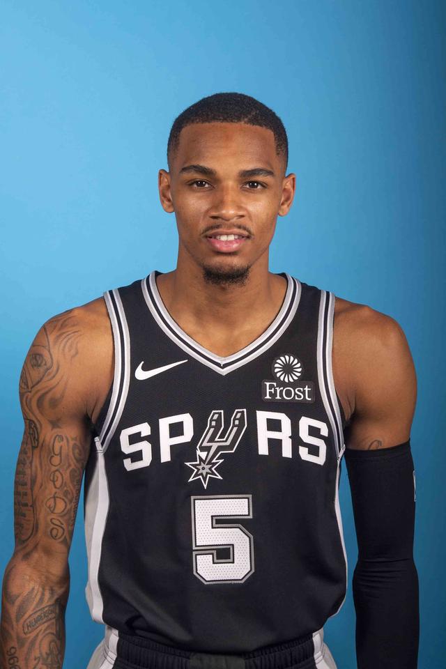 次在五个项 次在五个项