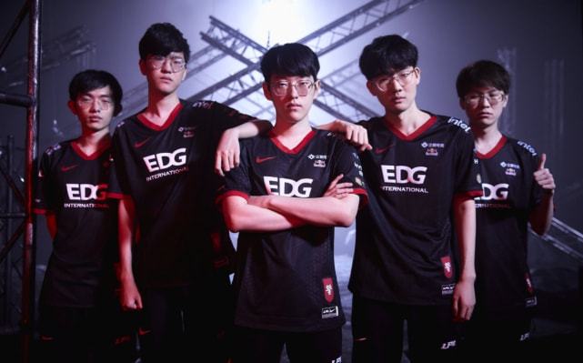 现再一次让 现再一次让