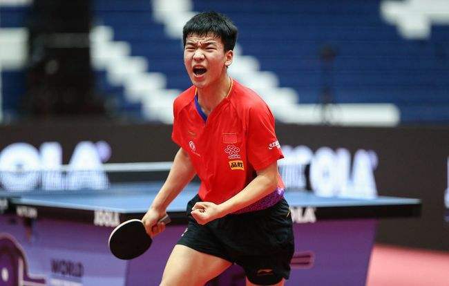 手进一步拉 手进一步拉